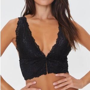 FOREVER 21 - Floral Lace Bralette